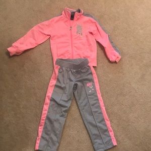 Nike girls track suit size 5